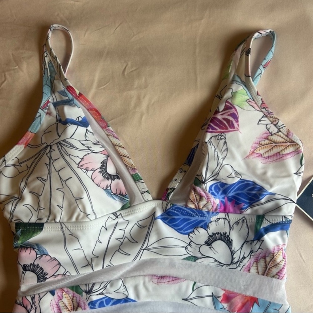 NWT Coastal Waves One-Piece Swimsuit – Size Small - Picture 2 of 8